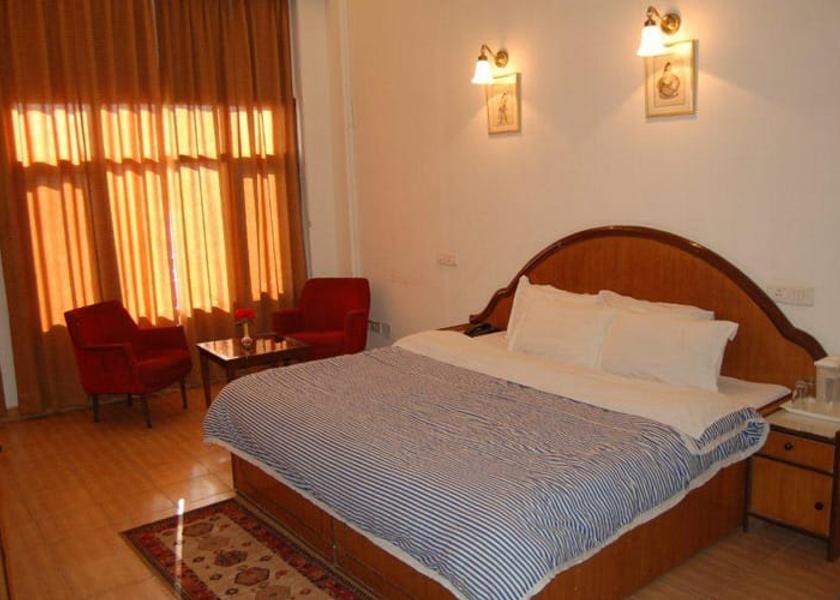 Himachal Pradesh Solan room
