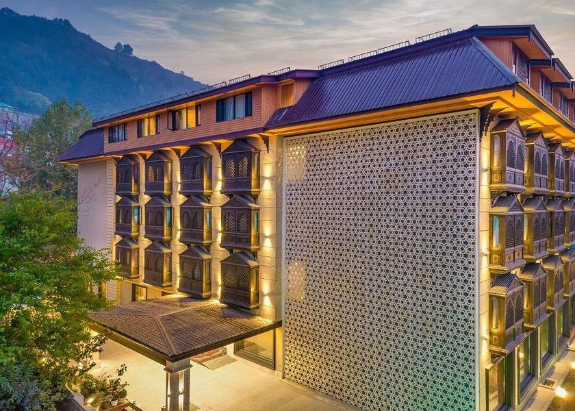Jammu and Kashmir Srinagar Hotel Exterior