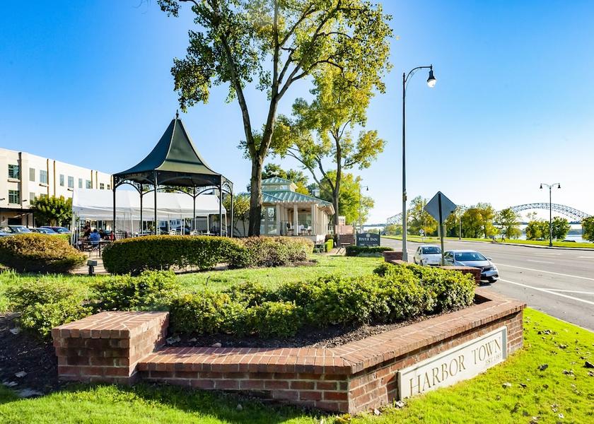 Tennessee Memphis Exterior Detail