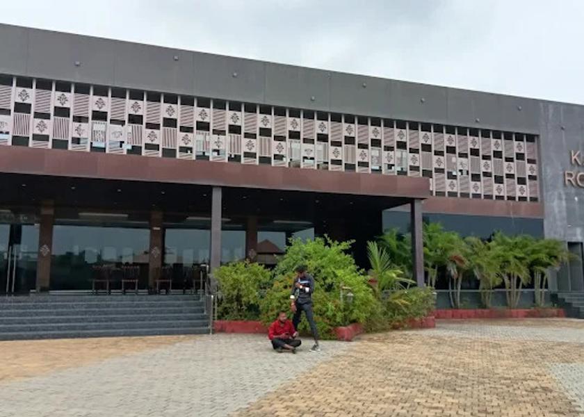 Gujarat Palsana Hotel Exterior