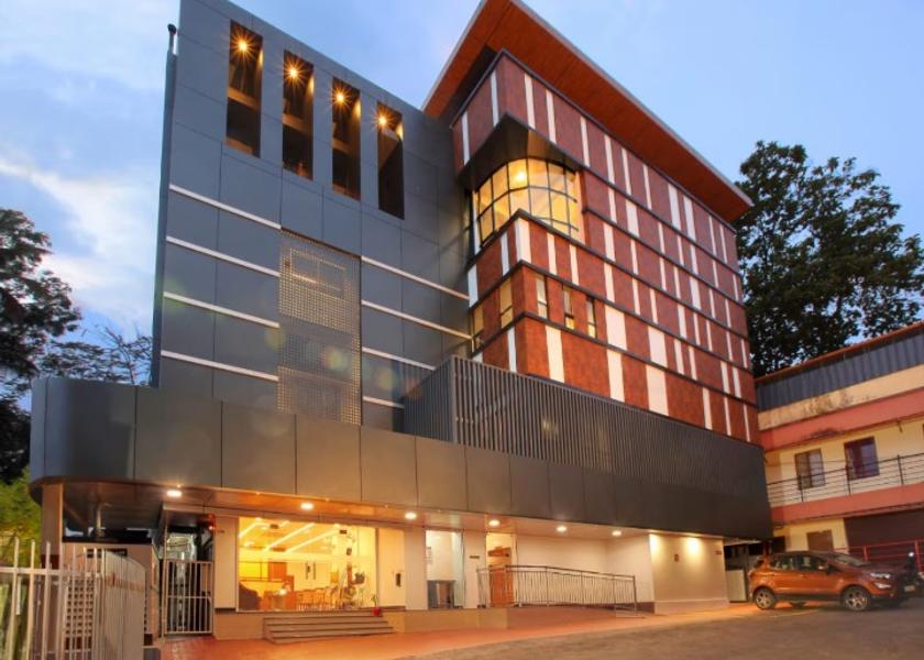 Kerala Thiruvalla Hotel Exterior