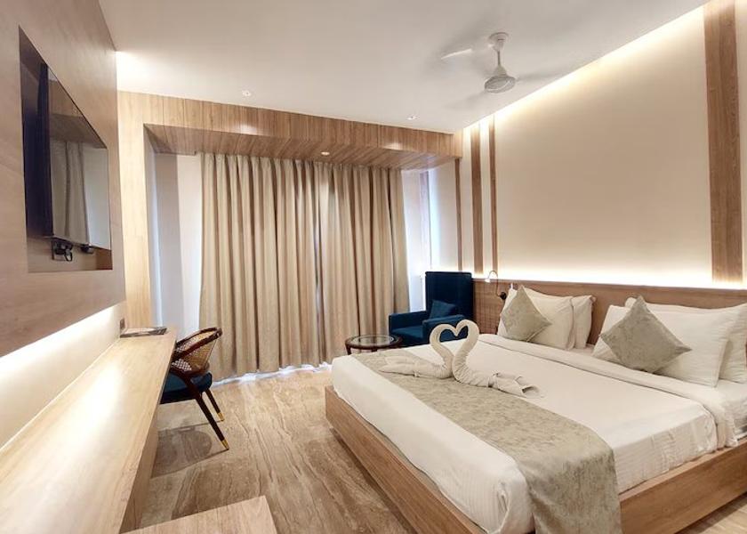 Uttar Pradesh Varanasi Club Royal