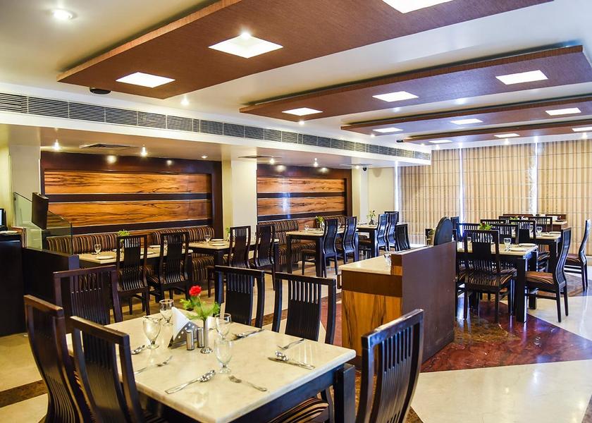 Uttar Pradesh Varanasi Food & Dining