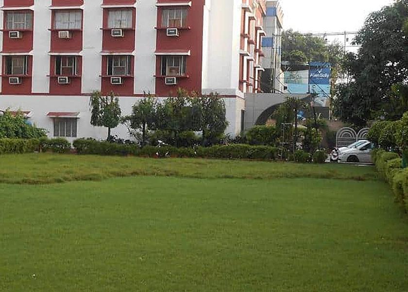 Uttar Pradesh Varanasi garden