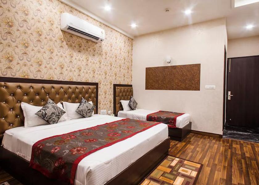 Uttar Pradesh Vrindavan Executive Triple Room