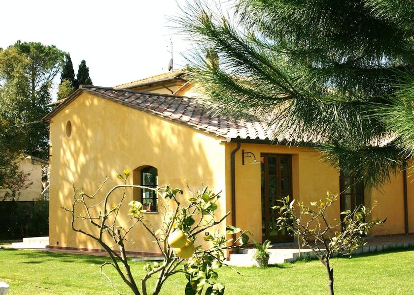 Tuscany San Giuliano Terme Property Grounds