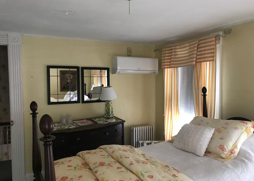 New Hampshire Jaffrey Room