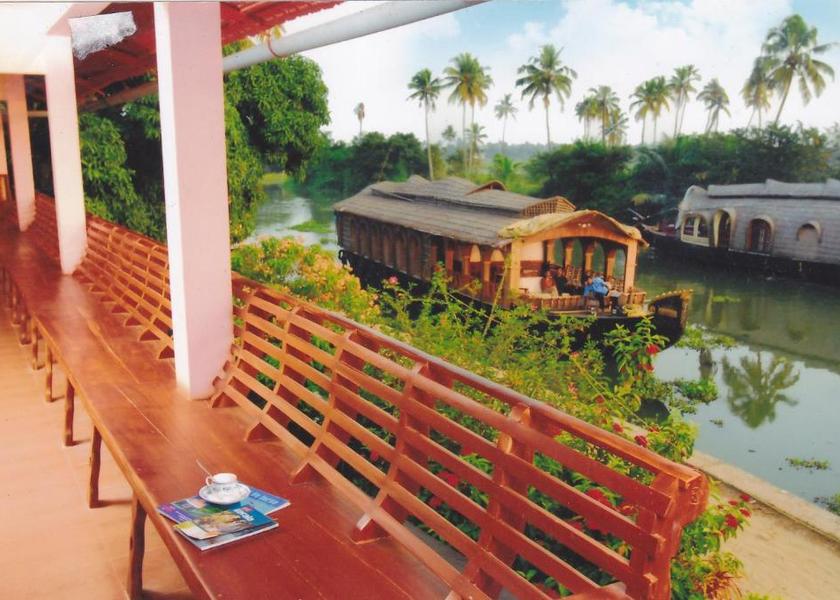 Kerala Kumarakom 1025