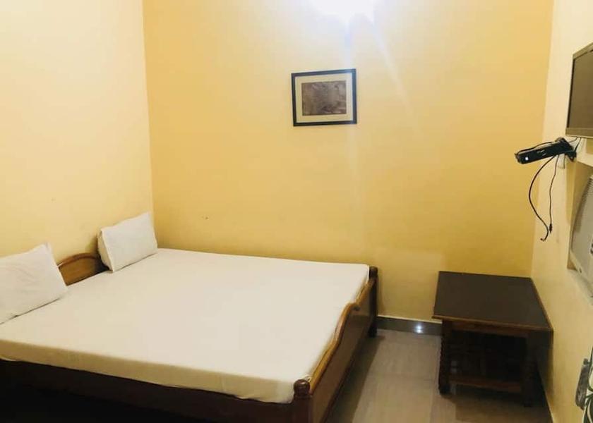 Madhya Pradesh Orchha Standard AC Room	