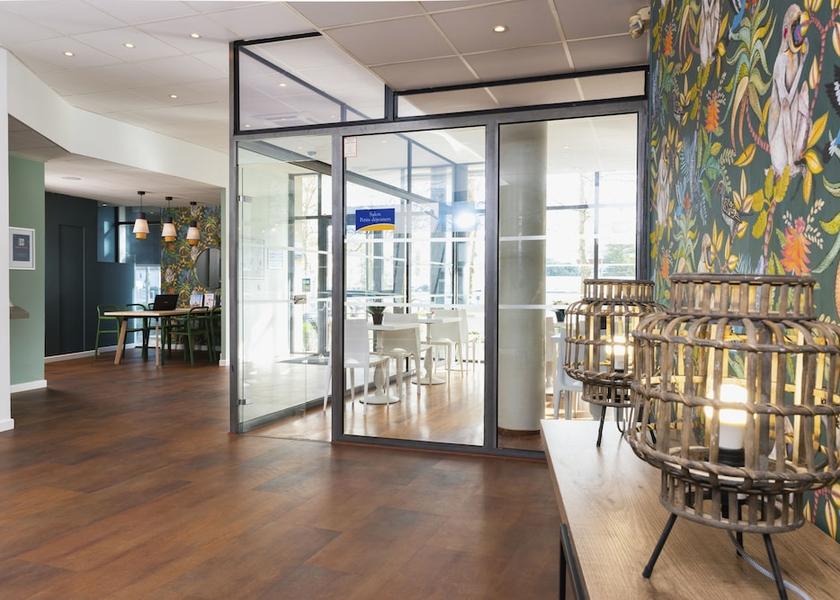 Nouvelle-Aquitaine Talence Lobby