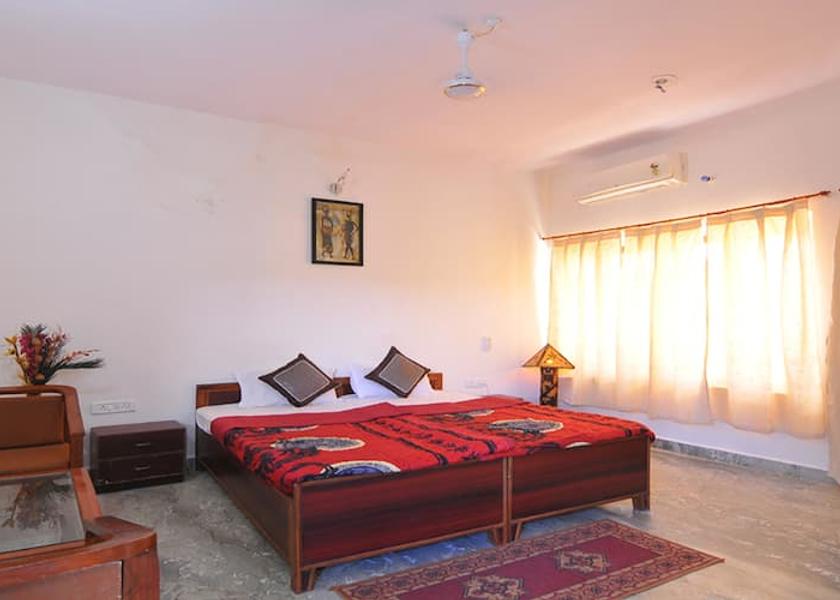 Madhya Pradesh Tala Deluxe AC Room
