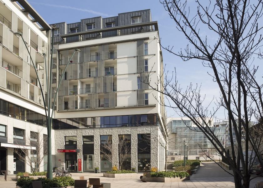 Auvergne-Rhone-Alpes Annecy Front of property