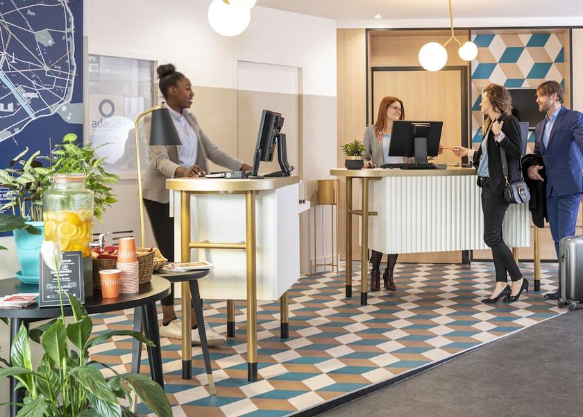 Île-de-France Montrouge Reception