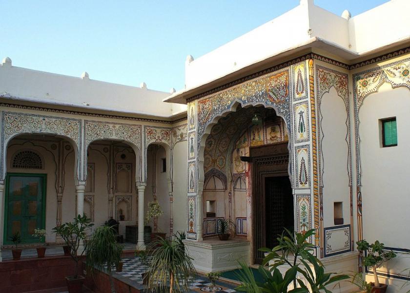 Rajasthan Alsisar Hotel Exterior