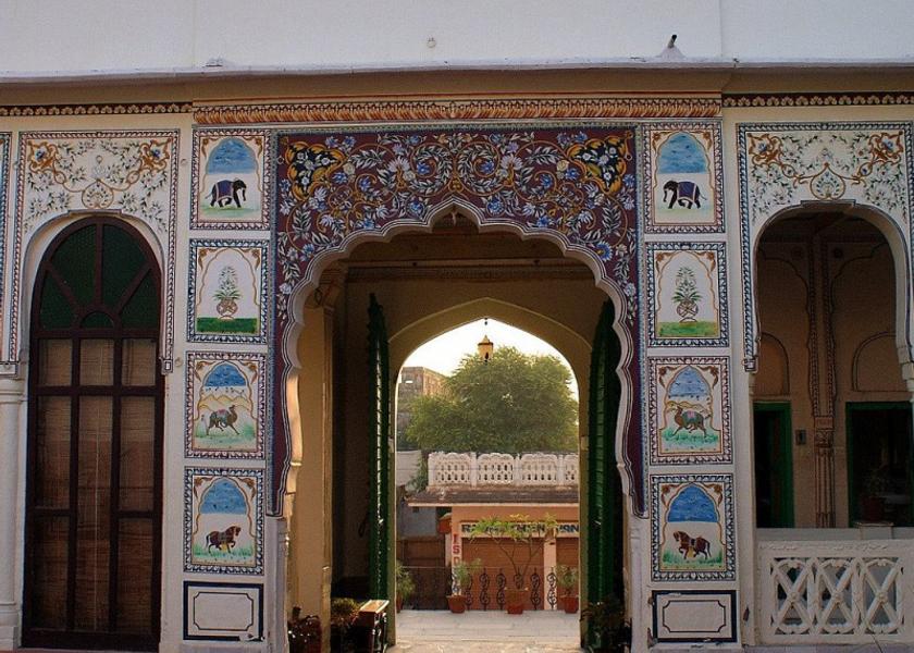 Rajasthan Alsisar Hotel Exterior