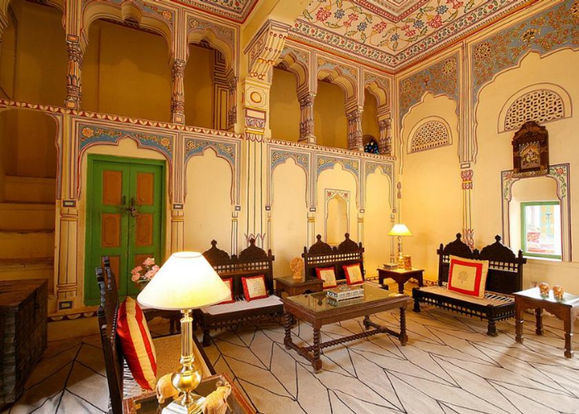 Rajasthan Alsisar Public Areas