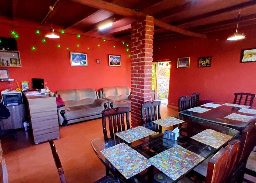 Uttarakhand Mukteshwar Dining room