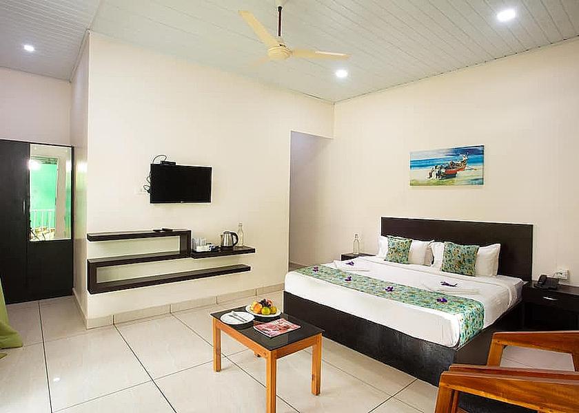 Kerala Munnar Club Room