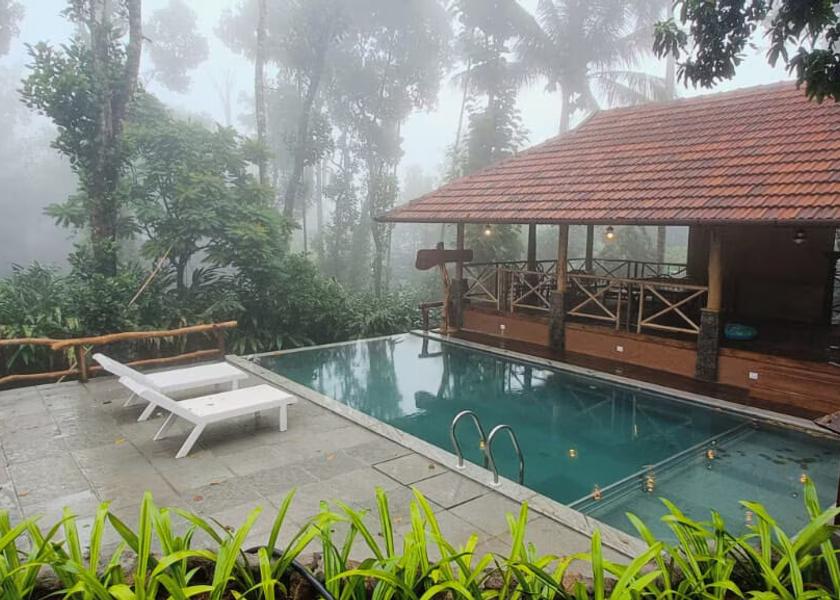 Kerala Munnar Pool