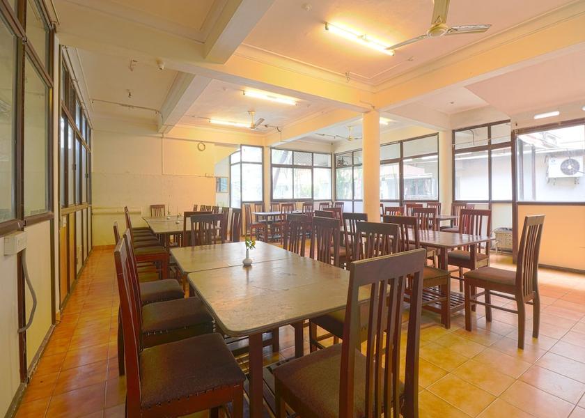 Kerala Kovalam Family dining