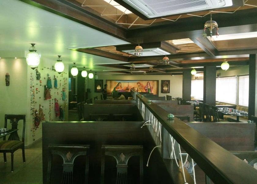 Andhra Pradesh Puttaparthi Food & Dining