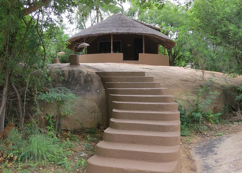 Karnataka Hampi Hotel Exterior
