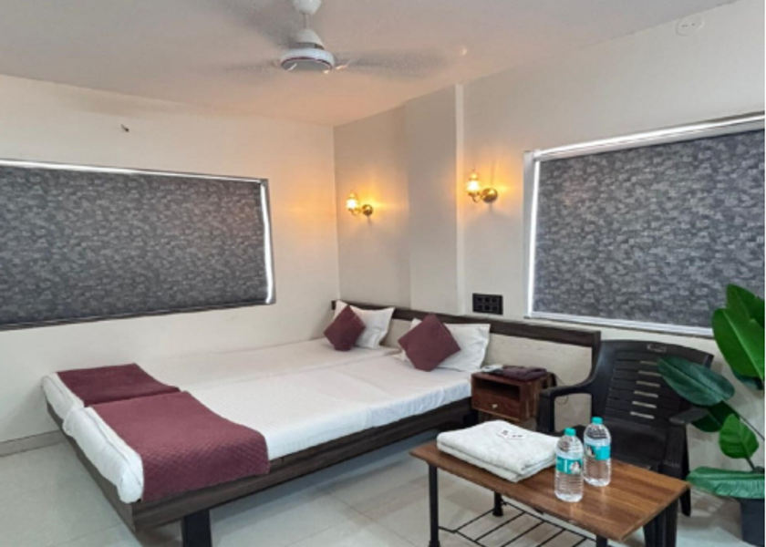 Maharashtra Ahmednagar Deluxe Room