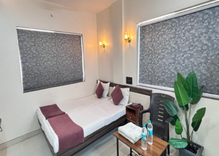 Maharashtra Ahmednagar Deluxe Room