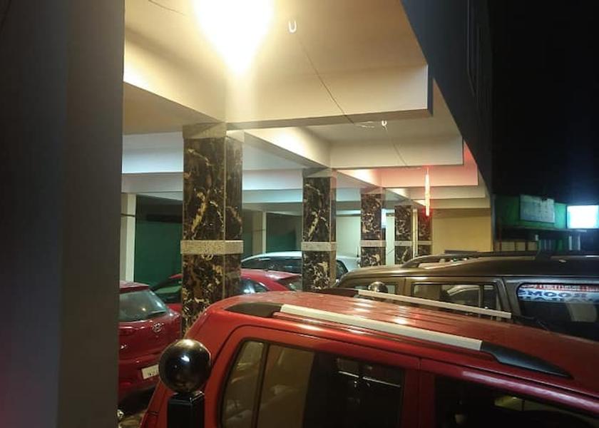 Tamil Nadu Valparai Parking