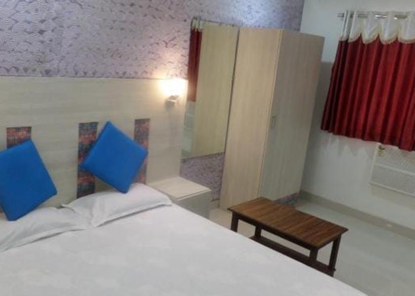 Maharashtra Beed dlx room