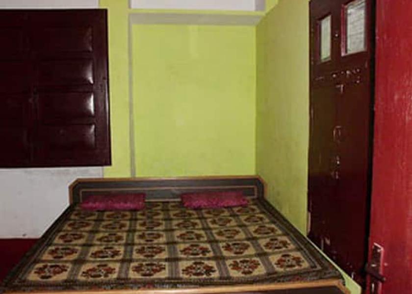 Maharashtra Beed dlx room
