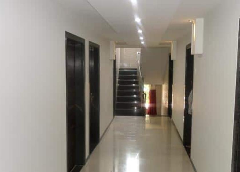 Maharashtra Beed hotel sagar lodge corridor