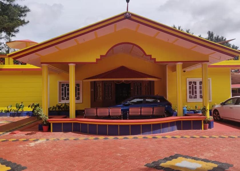 Karnataka Sakleshpur Entrance to CoffeeBean Villa