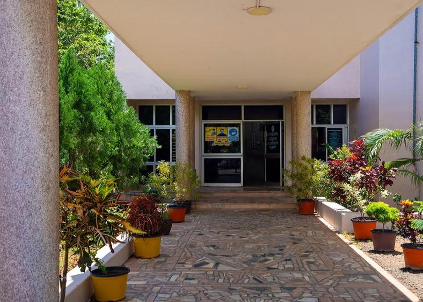 Tamil Nadu Courtrallam Outdoors