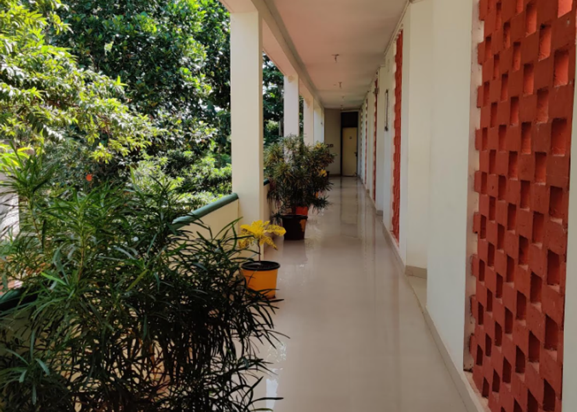 Tamil Nadu Courtrallam Public Areas