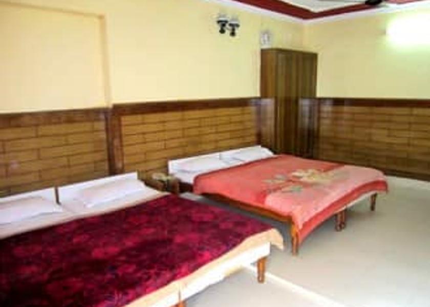 Uttar Pradesh Rudraprayag 4 Bed Deluxe Room