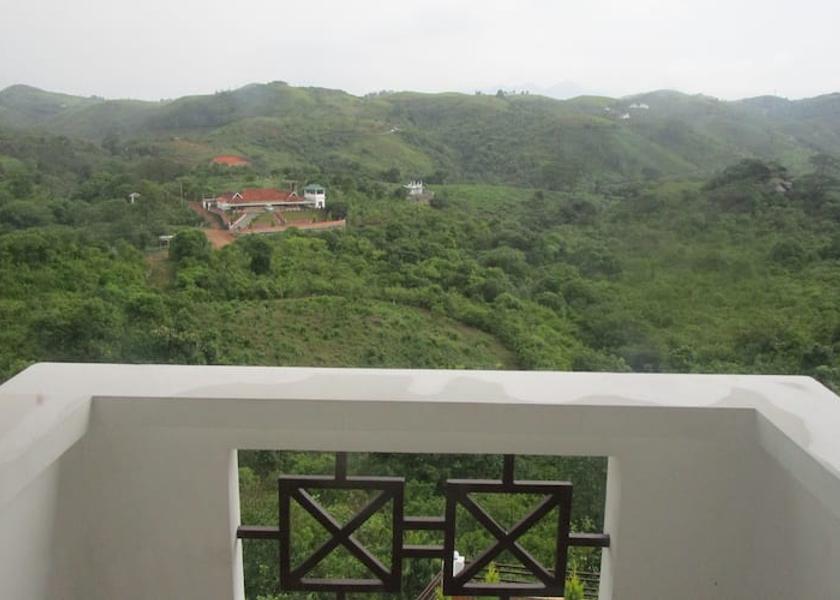 Kerala Vagamon Balcony