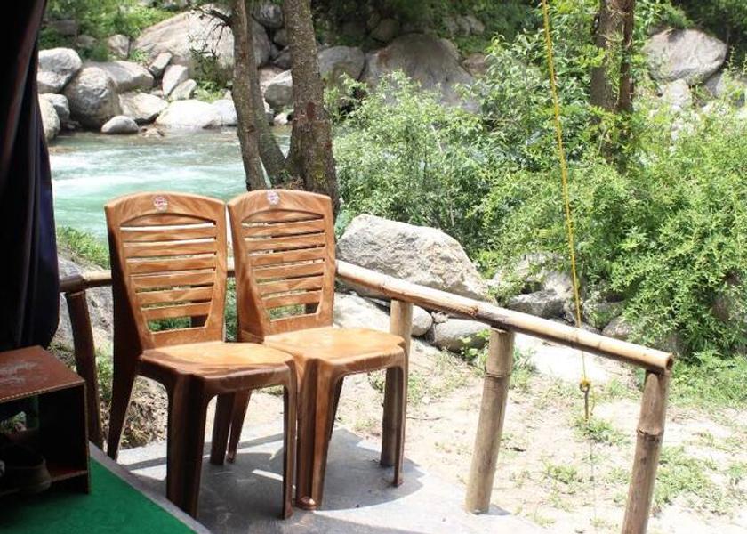 Himachal Pradesh Banjar sitting area