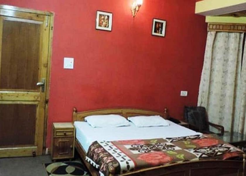 Himachal Pradesh Kalpa Bedroom 1