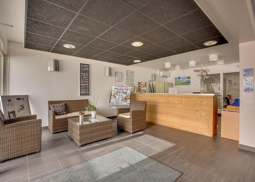 Auvergne-Rhone-Alpes Aix-Les-Bains Reception