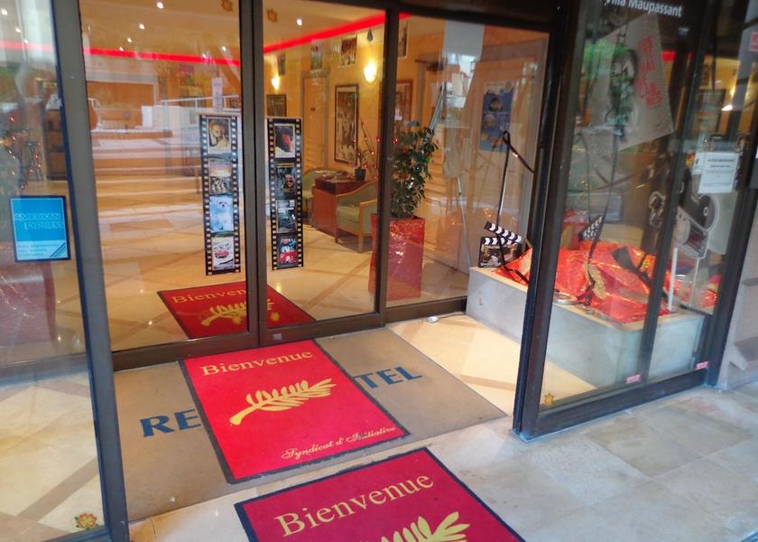 Provence - Alpes - Cote d'Azur Cannes Entrance