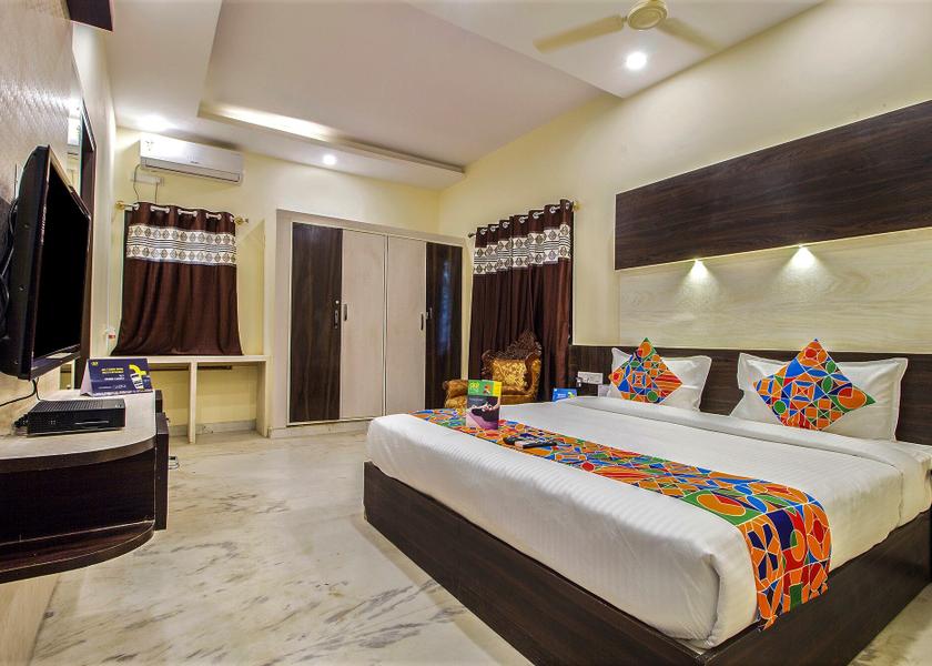 Karnataka Bangalore Deluxe Room