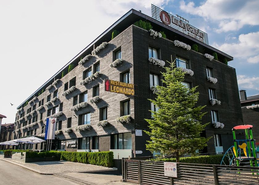  Bansko Exterior Detail