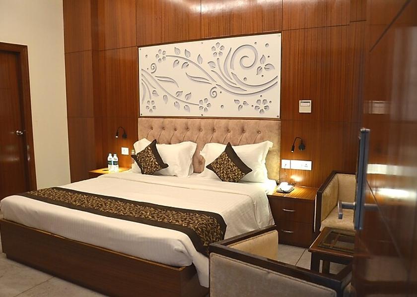 Uttar Pradesh Lucknow SUPERIOR ROOM
