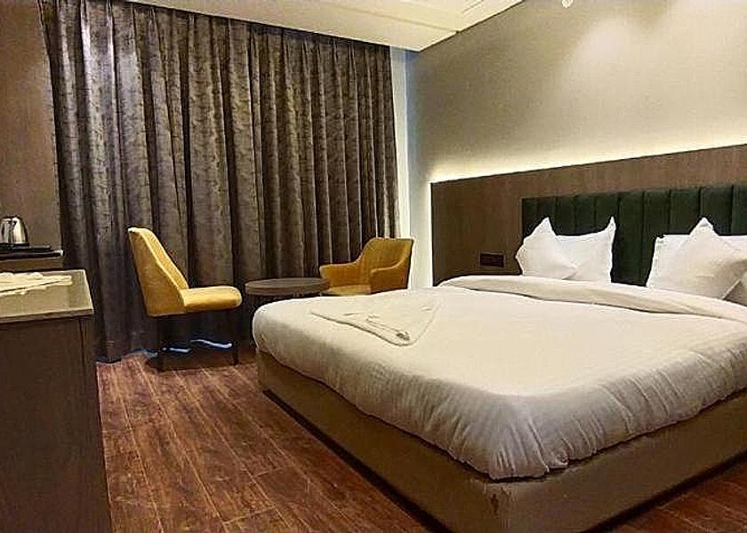 Uttar Pradesh Kanpur Executive Room