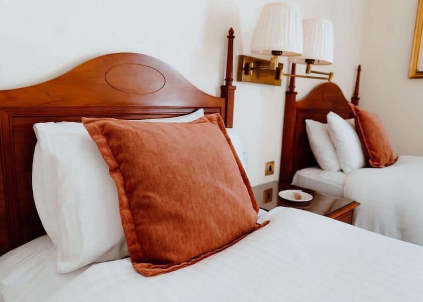 Western Isles Stornoway Room