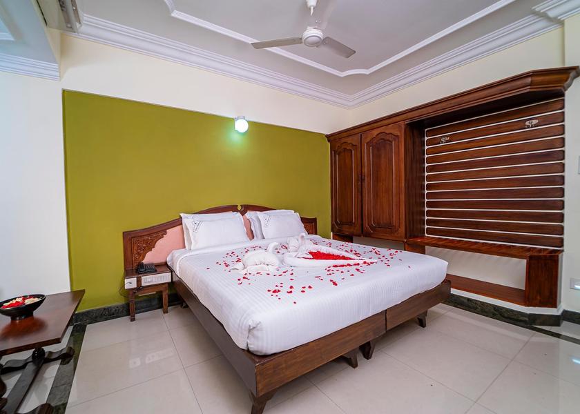 Tamil Nadu Nagercoil Studio AC - Cozy Rooms