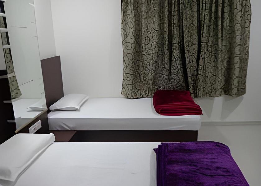 Madhya Pradesh Ujjain Deluxe Triple Bed Air Conditioning