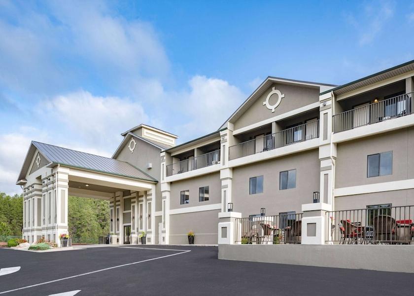 South Dakota Keystone Exterior Detail