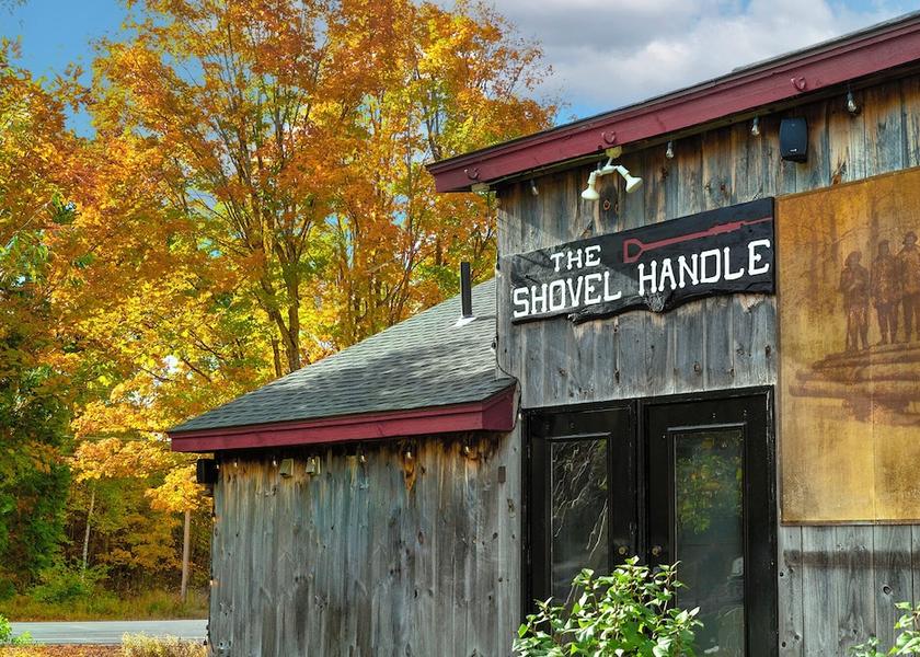 New Hampshire Jackson Exterior Detail